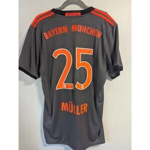 Bayern Munich Muller Jersey Large Soccer Shirt